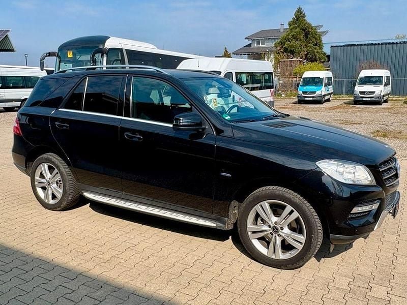 Gebraucht Mercedes ML250 204 PS (150 kW) 2012 Schwarz SUV