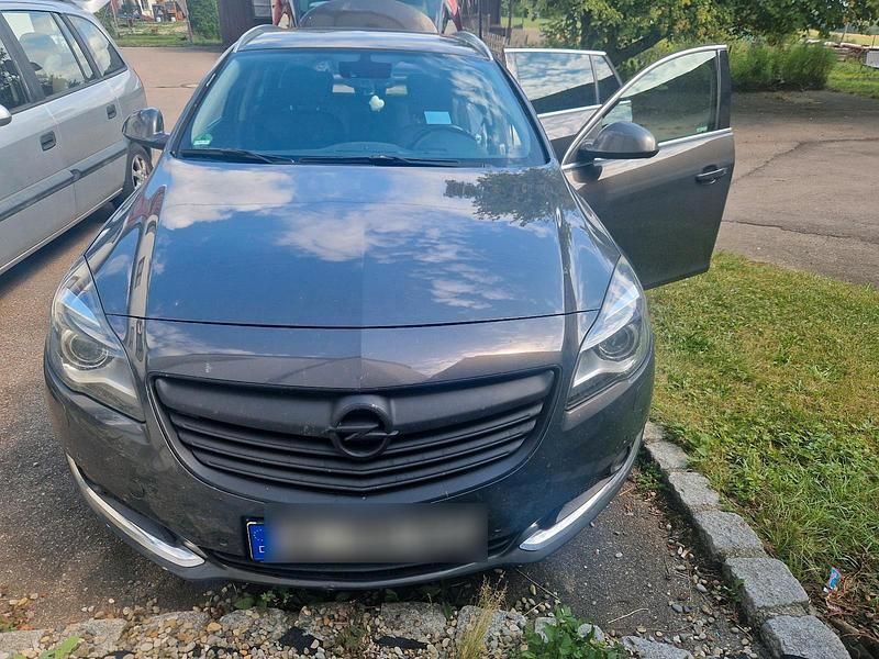 Silber Gebraucht 2016 Opel Insignia Kombi | 8.000 € (Fairer Preis) - Bild 1/4