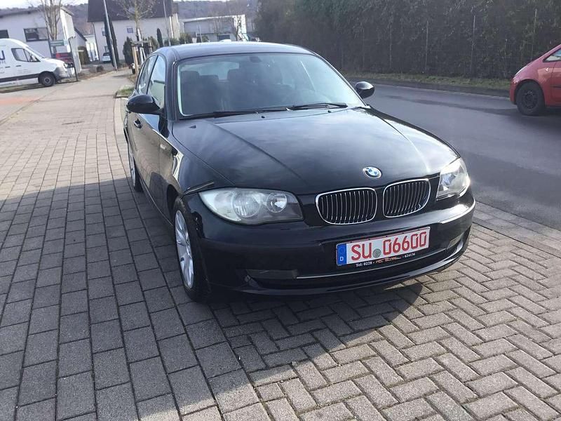 Gebraucht BMW 116 116 PS (85 kW) 2007 Schwarz Kleinwagen