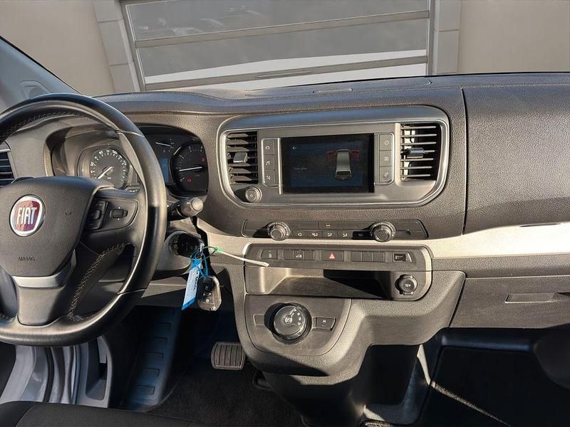 Gebraucht Fiat Scudo 144 PS (105 kW) 2022 Grau Van