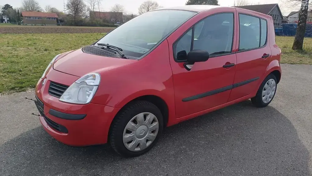 Używany Renault Modus Avantage 75 KM (55 kW) 2007 Czerwony Minivan