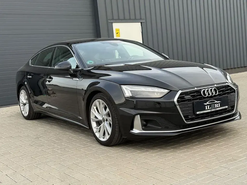 Gebraucht Audi A5 Sportback Advanced 204 PS (150 kW) 2022 Schwarz Kleinwagen