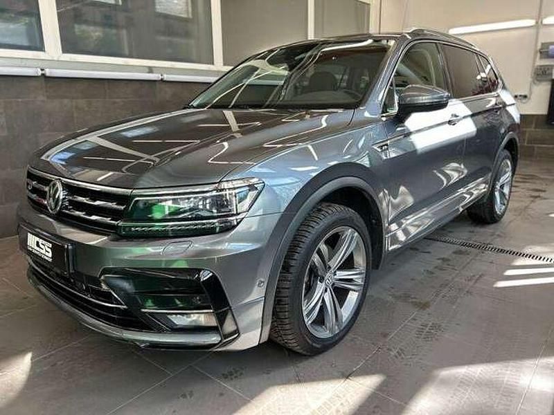 Grau Gebraucht 2020 VW Tiguan Allspace R-line SUV | 27.887 € (Teuer) - Bild 1/3