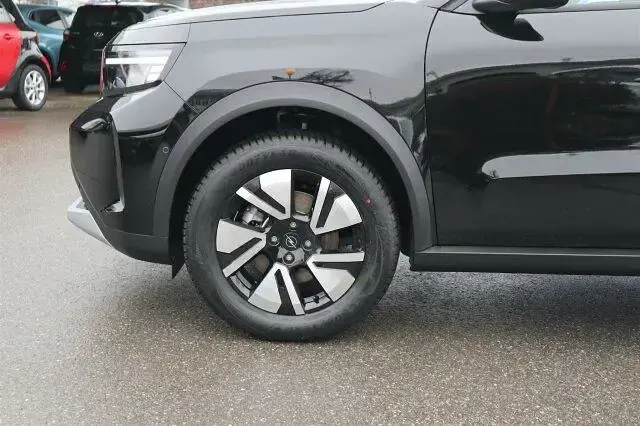 Neu Opel Frontera 145 PS (106 kW) 2026 Karbon schwarz SUV