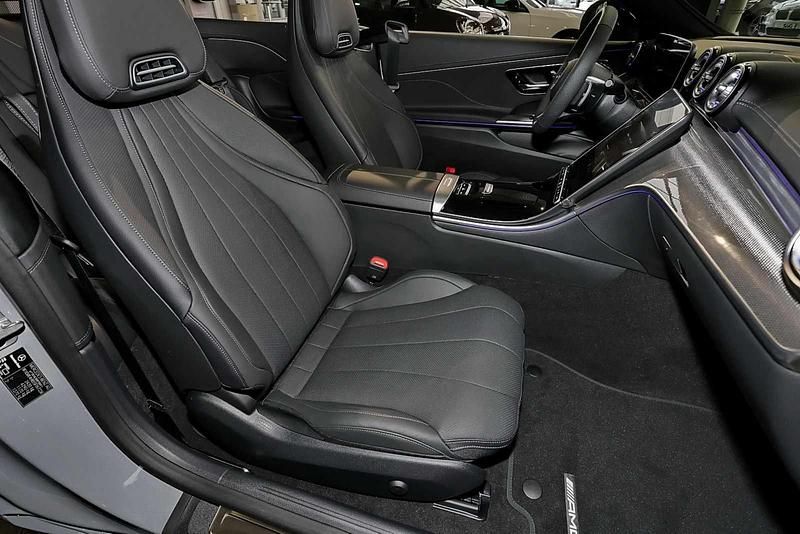 Gebraucht Mercedes CLE300 AMG 258 PS (189 kW) 2025 Manufaktur lack manufaktur alpin Cabrio