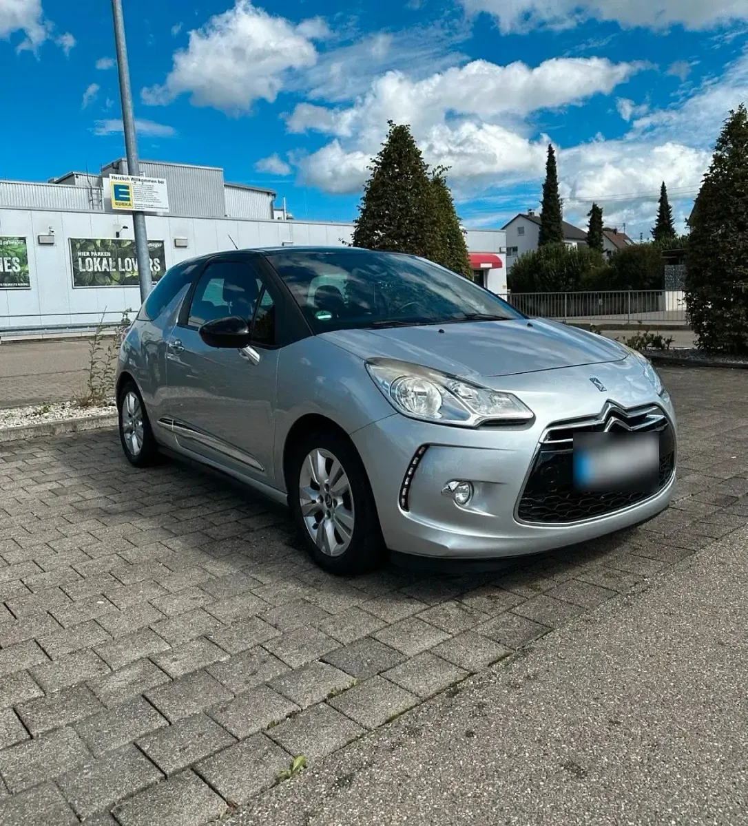 Gebraucht Citroën DS3 So Chic 120 PS (88 kW) 2012 Silber Kleinwagen