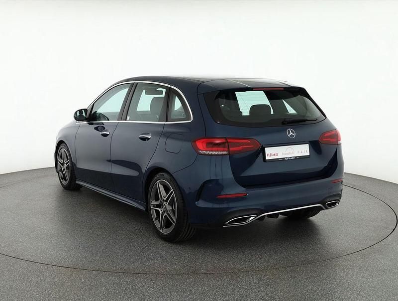 Gebraucht Mercedes B220 AMG line 190 PS (139 kW) 2019 Blau Van / Kleinbus