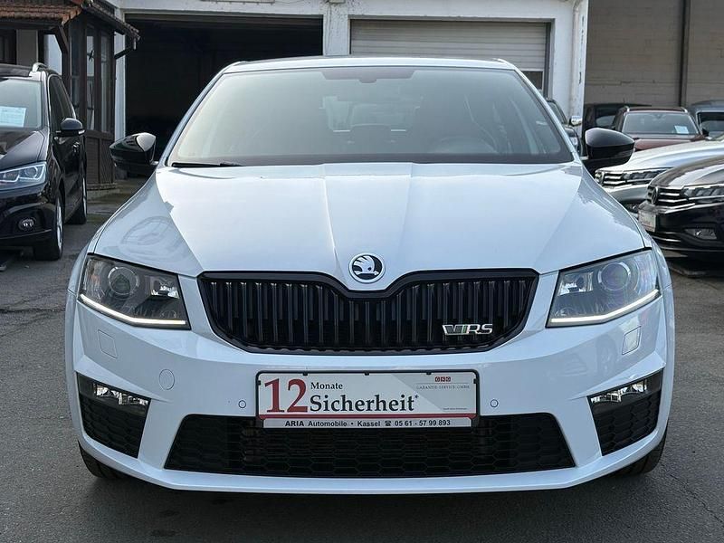 Gebraucht Skoda Octavia RS 220 PS (161 kW) 2015 Weiß Kleinwagen