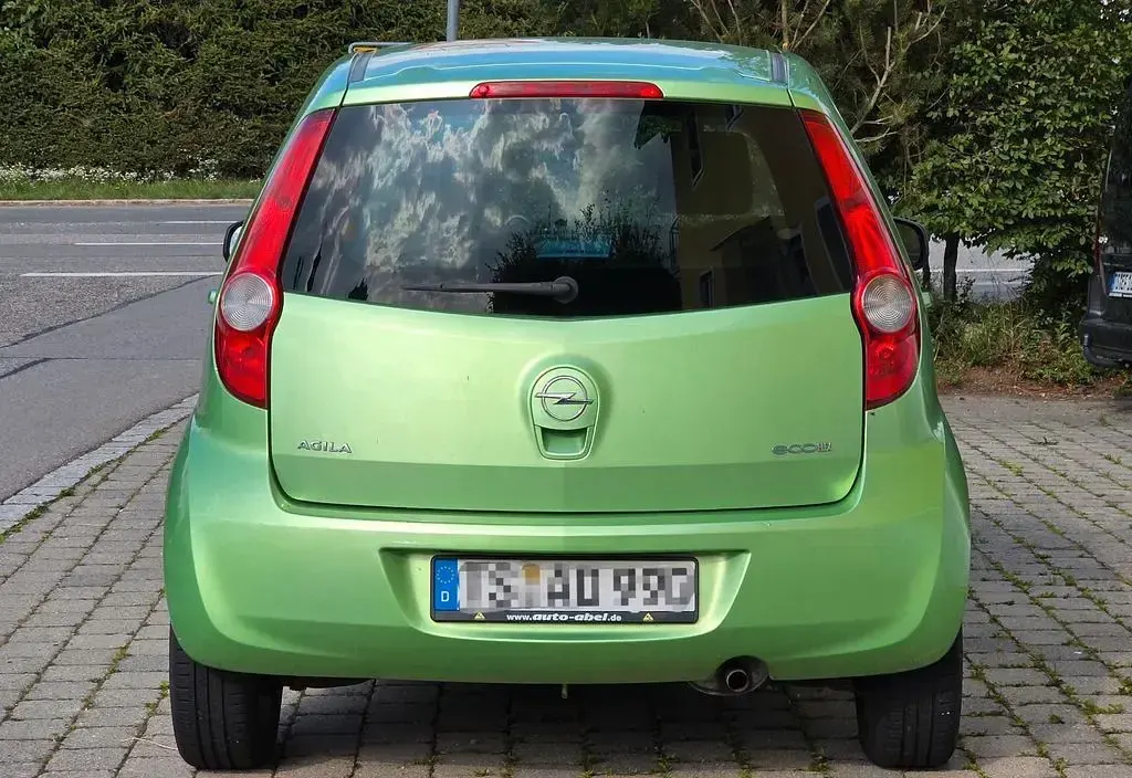 Gebraucht Opel Agila 65 PS (47 kW) 2009 Grün Kleinwagen