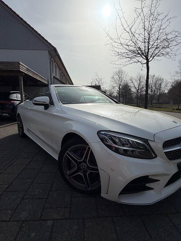 Gebraucht Mercedes C180 156 PS (114 kW) 2021 Weiß Cabrio