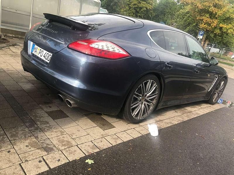 Gebraucht Porsche Panamera 4S 400 PS (294 kW) 2011 Blau Limousine