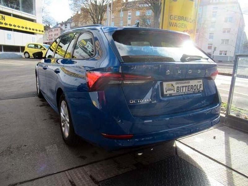 Gebraucht Skoda Octavia 150 PS (110 kW) 2021 Blau Kombi