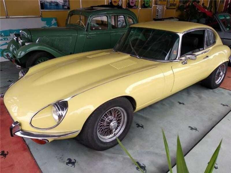 Second-hand Jaguar E-Type 354 CP (260 kW) 1973 Galben Coupe