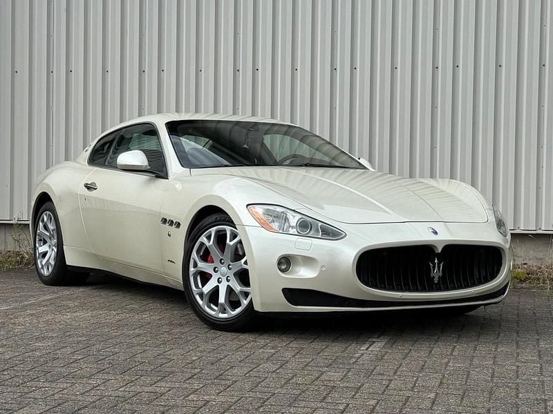 Gebraucht Maserati Granturismo 405 PS (297 kW) 2008 Weiß Coupé