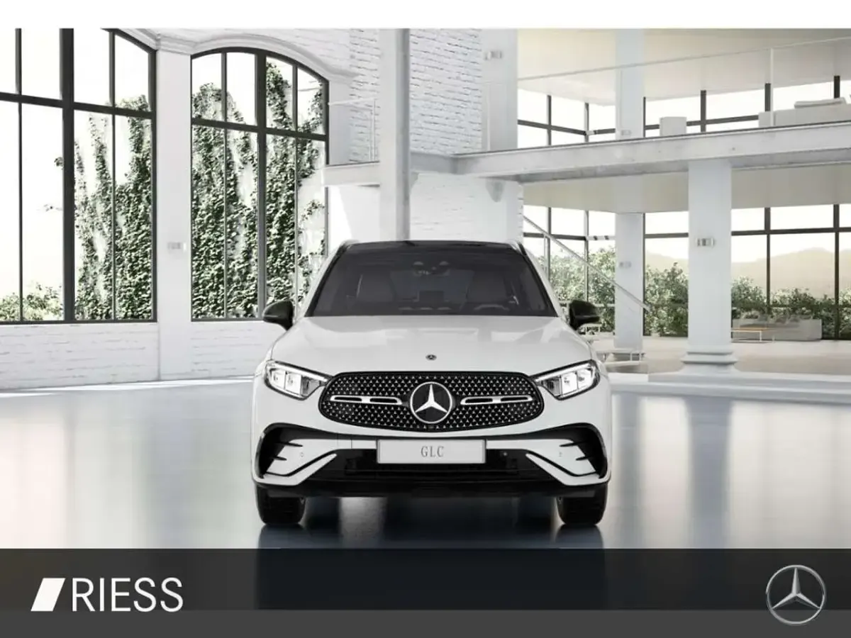 Gebraucht Mercedes GLC220 AMG 197 PS (144 kW) 2025 Unilack polarweiß SUV