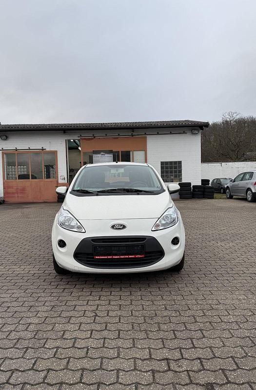 Gebraucht Ford Ka Ambiente 70 PS (51 kW) 2009 Weiß Kleinwagen