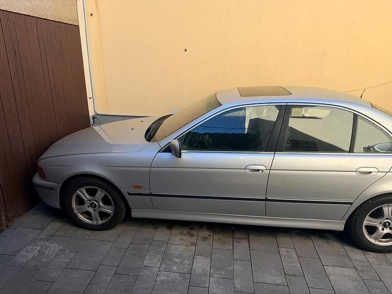 Brugt BMW 530 184 HK (135 kW) 1999 Sølv Sedan