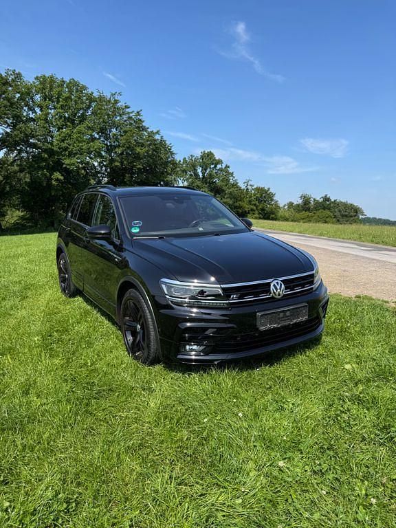 Schwarz Gebraucht 2020 VW Tiguan R-line SUV | 30.500 € (Fairer Preis) - Bild 1/4