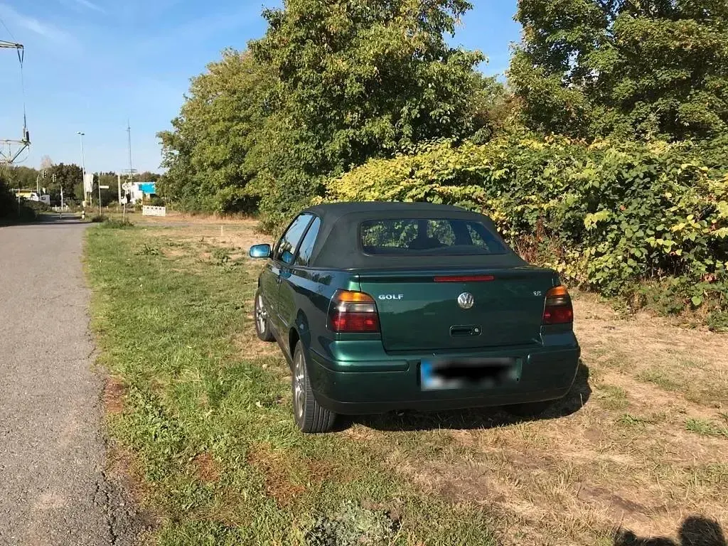 Gebraucht VW Golf 68 PS (50 kW) 1999 Grün Cabrio