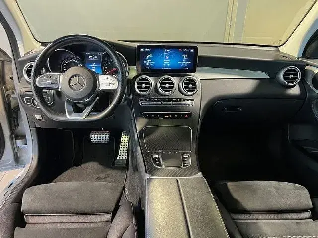 Gebraucht Mercedes GLC300e 306 PS (225 kW) 2021