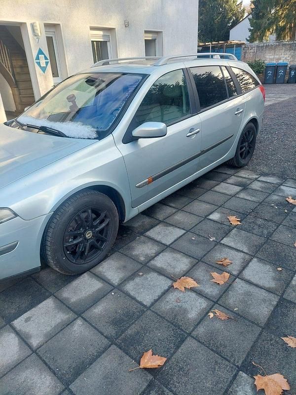 Silber Gebraucht 2002 Renault Laguna GrandTour Initiale Kombi | 2.350 € - Bild 1/4