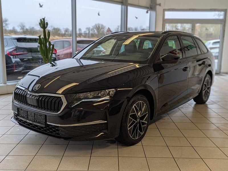 Second-hand Skoda Octavia Style 150 CP (110 kW) 2025 Negru Berlinǎ