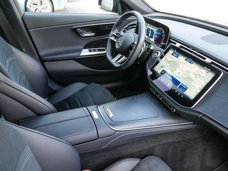 Gebraucht Mercedes E200 AMG 204 PS (150 kW) 2024 Schwarz Kombi