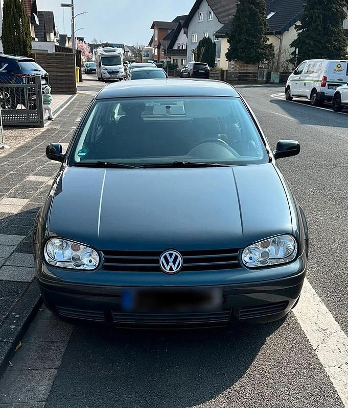 Gebraucht VW Golf IV 105 PS (77 kW) 2002 Kleinwagen