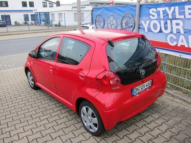 Gebraucht Toyota Aygo Cool 82 PS (60 kW) 2008 Rot Kleinwagen