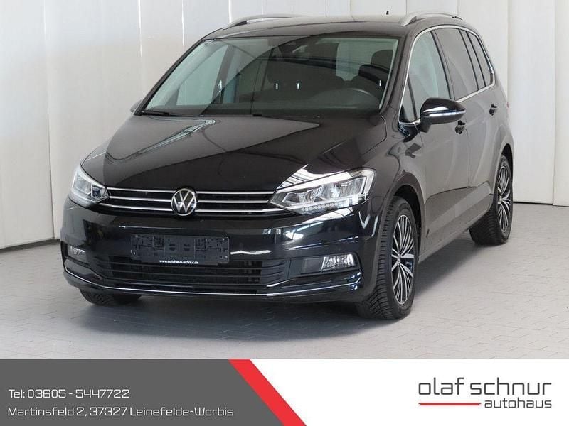 Gebraucht VW Touran Highline 150 PS (110 kW) 2023 Schwarz Van / Kleinbus