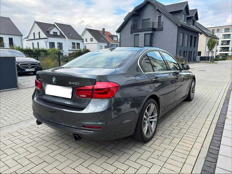 Gebraucht BMW 340 Sport Line 326 PS (239 kW) 2016 Grau Limousine