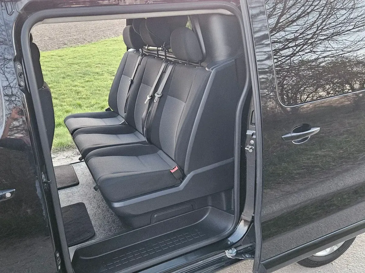 Gebraucht Opel Vivaro 177 PS (130 kW) 2021 Schwarz Van / Kleinbus