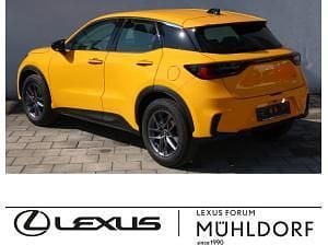 Neu Lexus LBX 136 PS (100 kW) 2025 Silber (platinsilber) SUV