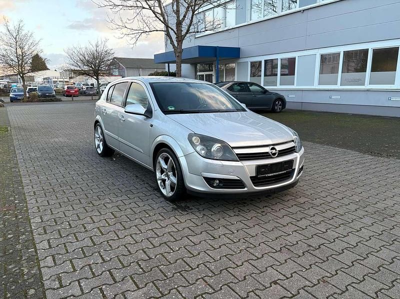 Gebraucht Opel Astra Sport 200 PS (147 kW) 2005 Starsilber iii m2 Kleinwagen