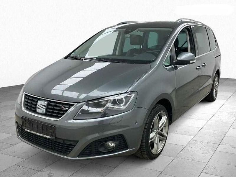 Grau Gebraucht 2021 Seat Alhambra FR-Line Van / Kleinbus | 26.400 € (Etwas zu teuer) - Bild 1/4