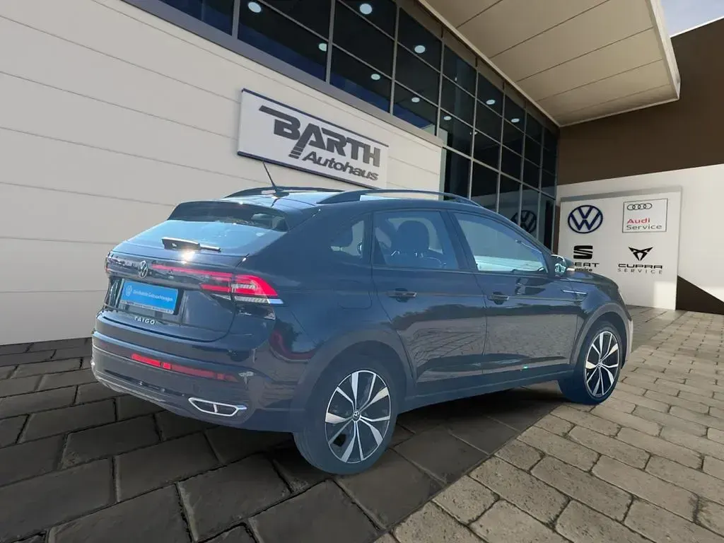 Gebraucht VW Taigo R-line 150 PS (110 kW) 2023 Black magic perleffekt (metallic) SUV