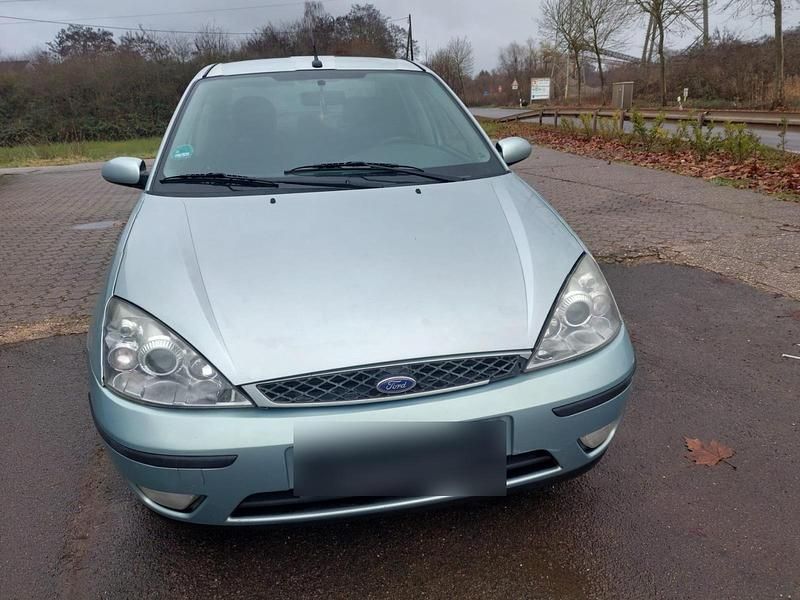Second-hand Ford Focus 110 CP (80 kW) 2003 Verde Berlinǎ