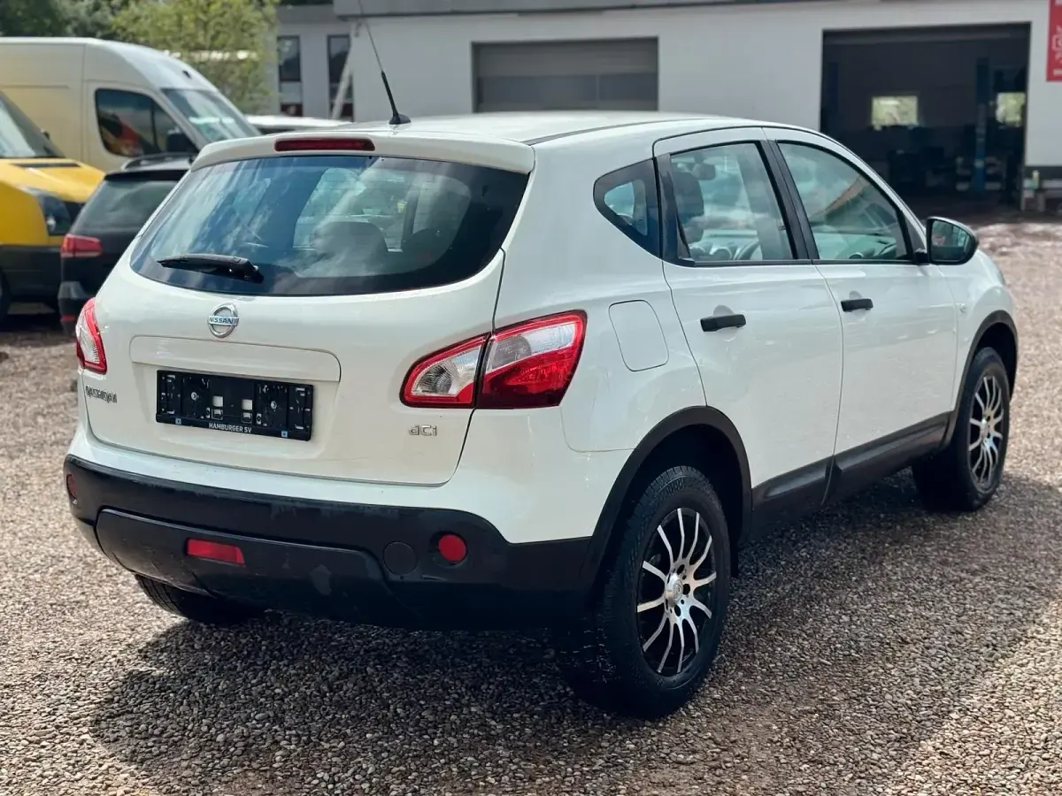 Gebraucht Nissan Qashqai 110 PS (80 kW) 2012 Weiß SUV