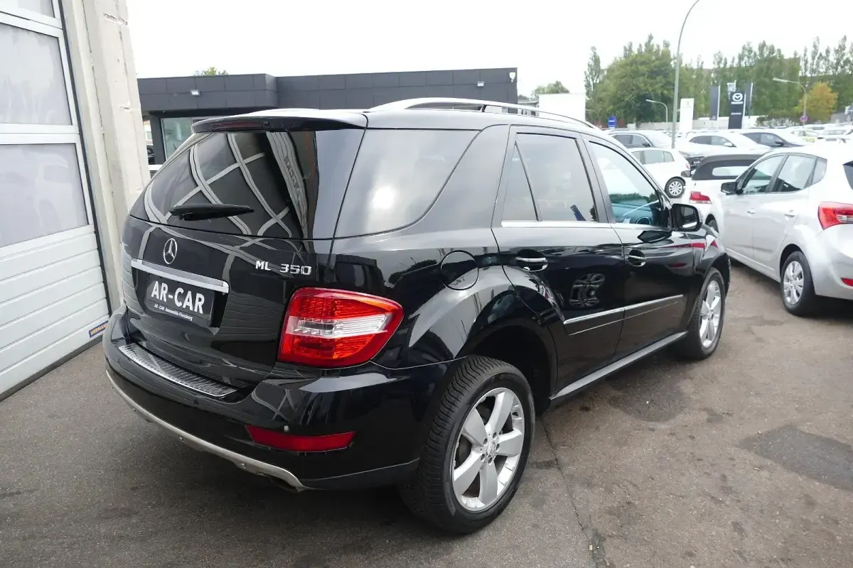 Gebraucht Mercedes ML350 224 PS (164 kW) 2009 Schwarz SUV