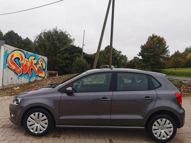Gebraucht VW Polo 90 PS (66 kW) 2012 Grau Kleinwagen