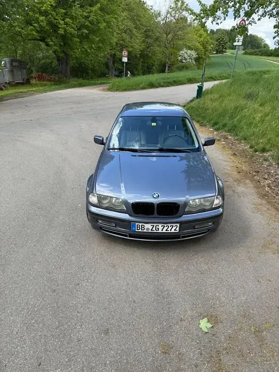 Gebraucht BMW 330 231 PS (169 kW) 2001 Blau Limousine