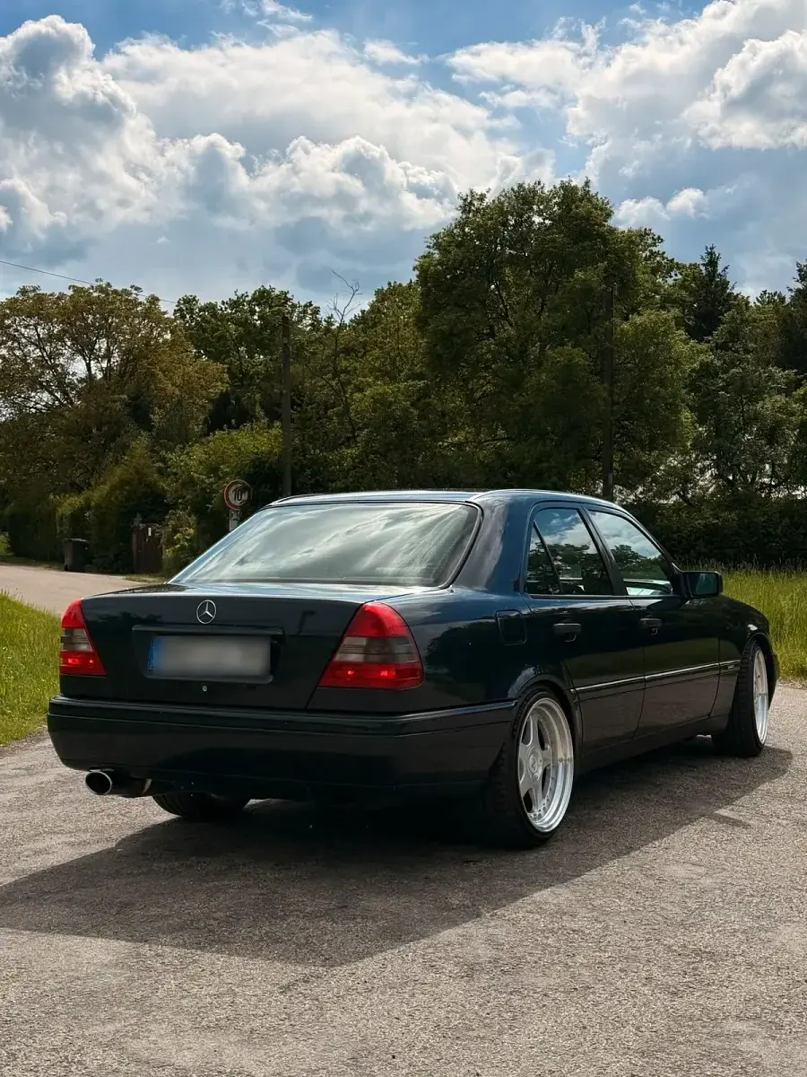 Gebraucht Mercedes C280 193 PS (141 kW) 1996 Blau Limousine