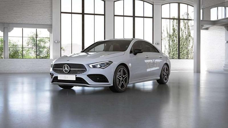 Weiß Gebraucht 2019 Mercedes CLA200 AMG Coupé | 22.900 € (Fairer Preis) - Bild 1/4