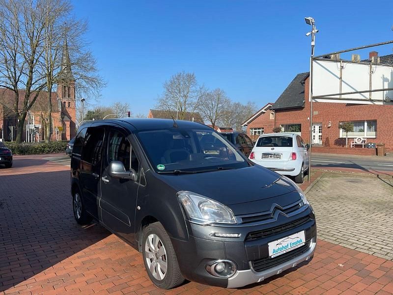 Gebraucht Citroën Berlingo SELECTION 114 PS (83 kW) 2014 Grau Van / Kleinbus