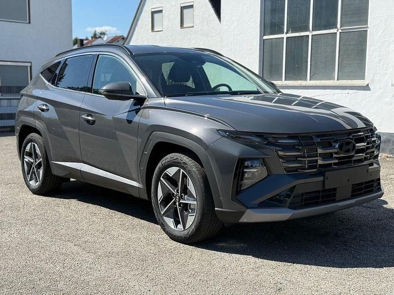 Grau Neu 2025 Hyundai Tucson SUV | 31.444 € (Superpreis) - Bild 1/4