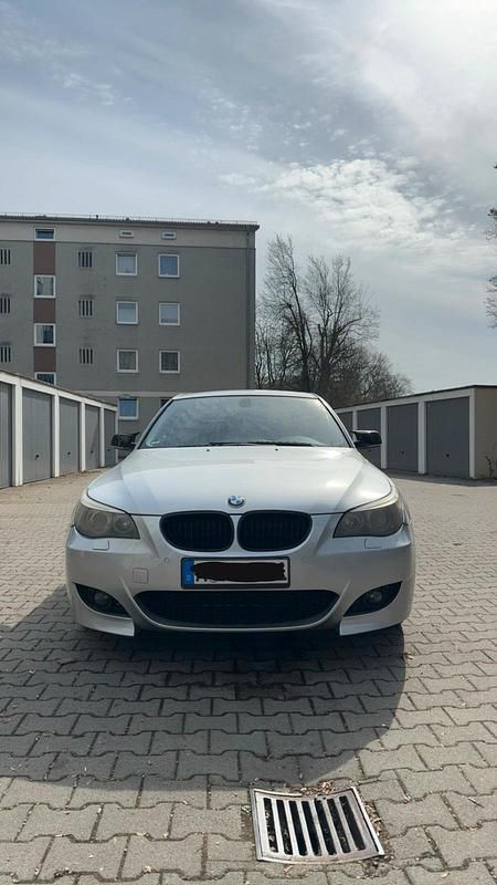 Gebraucht BMW 520 170 PS (125 kW) 2004 Silber Limousine