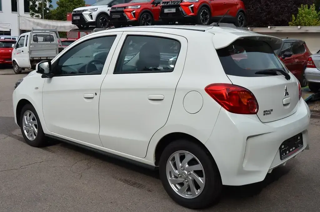 Gebraucht Mitsubishi Space Star Select 71 PS (52 kW) 2023 Weiß Kleinwagen