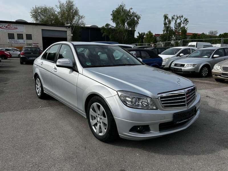 Iridiumsilber metalliclack Gebraucht 2008 Mercedes C180 Limousine | 6.600 € (Fairer Preis) - Bild 1/4