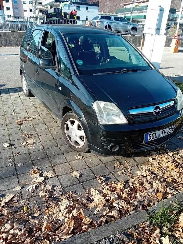 Gebraucht Opel Meriva Edition 90 PS (66 kW) 2010 Van / Kleinbus