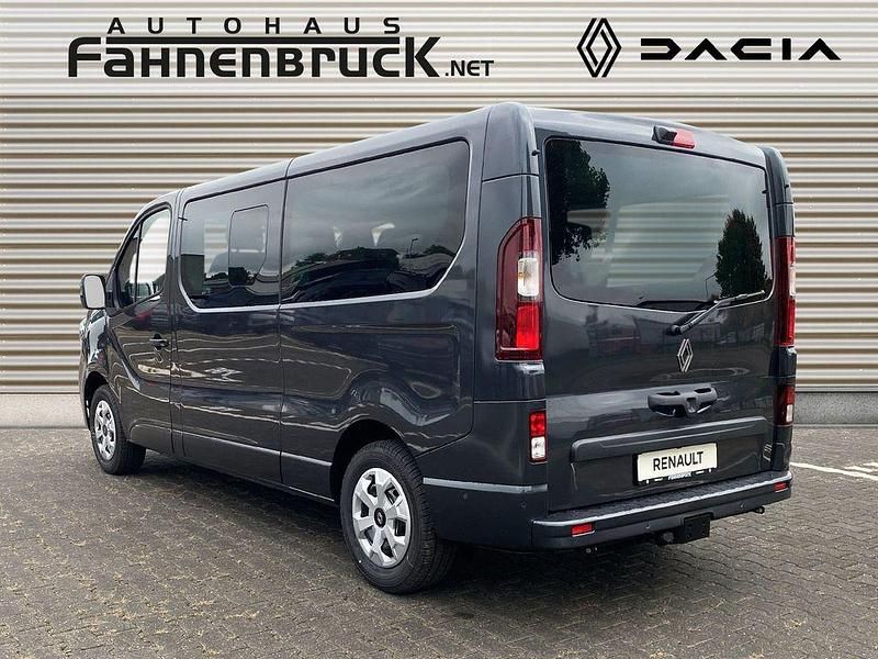 Ny Renault Trafic Evolution 150 HK (110 kW) 2025 Grå MPV